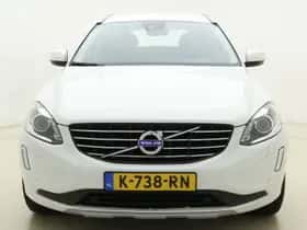 Volvo XC60 thumbnail 3