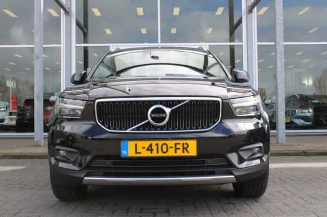 Volvo XC40 (2021) thumbnail 4