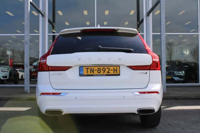 Volvo XC60 (2018) thumbnail 5