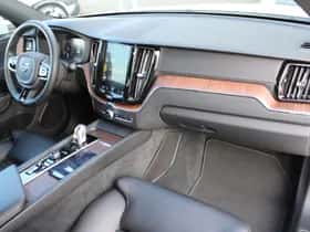 Volvo XC60 (2018) thumbnail 51