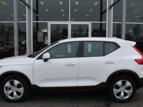 Volvo XC40 thumbnail 32
