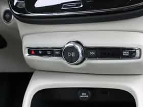 Volvo XC40 thumbnail 49