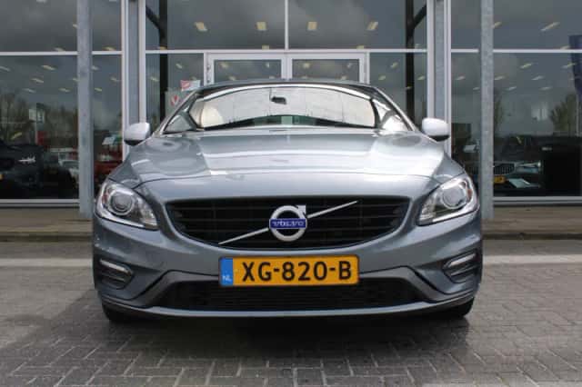 Volvo V60 (2019) thumbnail 4