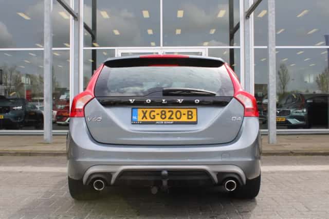 Volvo V60 (2019) thumbnail 5