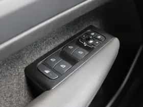 Volvo XC40 thumbnail 19