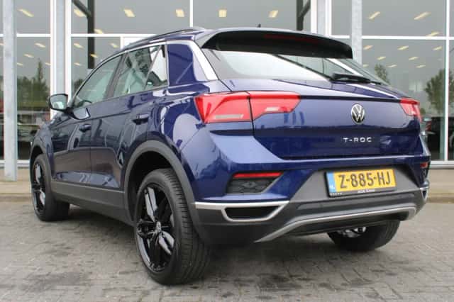 Volkswagen T-Roc (2020) thumbnail 3