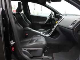 Volvo XC60 (2016) thumbnail 51