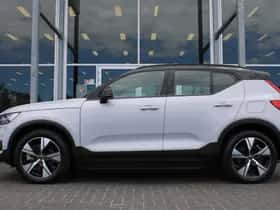 Volvo XC40 (2021) thumbnail 2