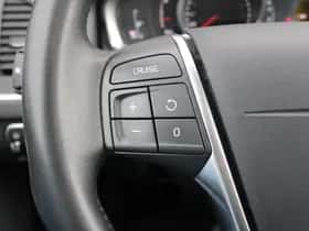 Volvo XC60 (2017) thumbnail 21
