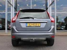 Volvo XC60 (2017) thumbnail 5