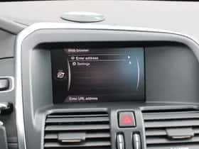 Volvo XC60 (2017) thumbnail 45