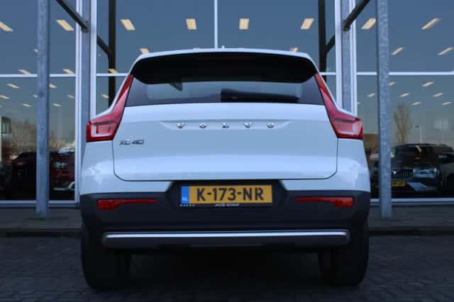Volvo XC40 (2021) thumbnail 5