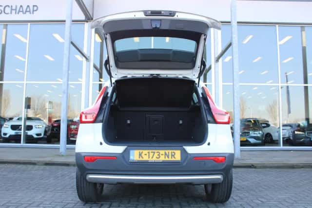 Volvo XC40 (2021) thumbnail 6