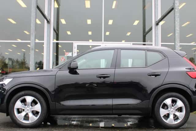 Volvo XC40 (2021) thumbnail 2