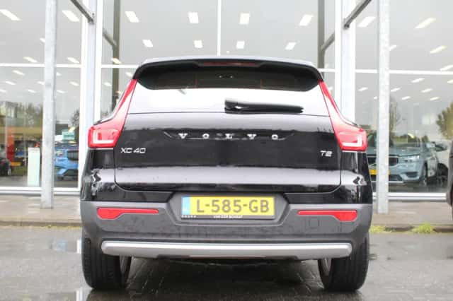 Volvo XC40 (2021) thumbnail 5