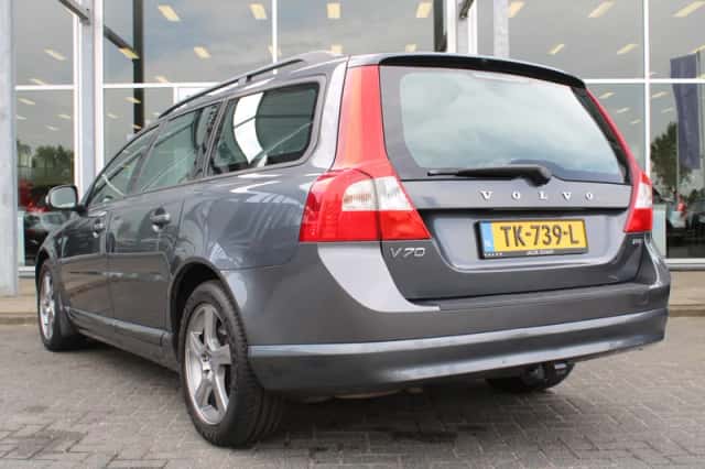 Volvo V70 (2009) thumbnail 3