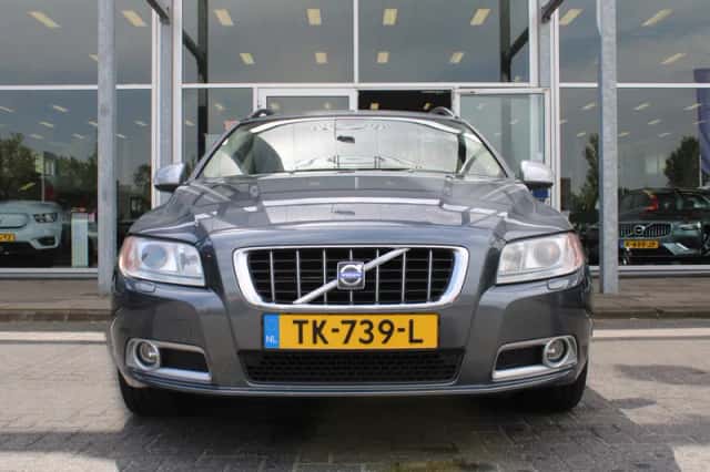 Volvo V70 (2009) thumbnail 4