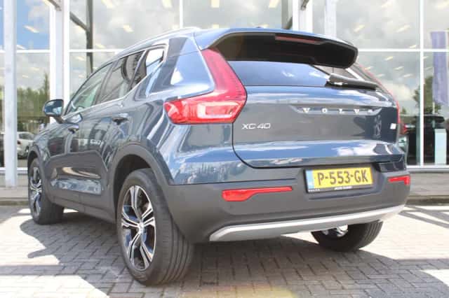 Volvo XC40 (2022) thumbnail 3