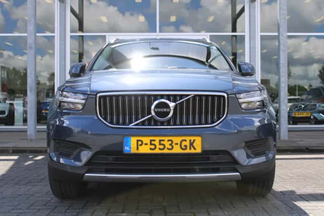 Volvo XC40 (2022) thumbnail 4