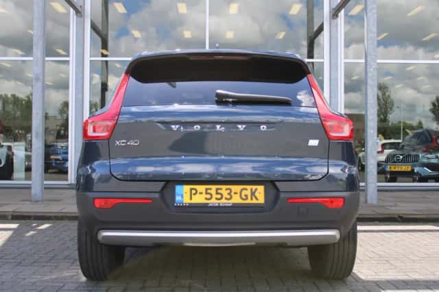 Volvo XC40 (2022) thumbnail 5