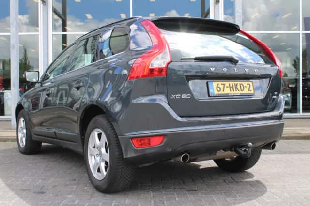 Volvo XC60 (2009) thumbnail 3