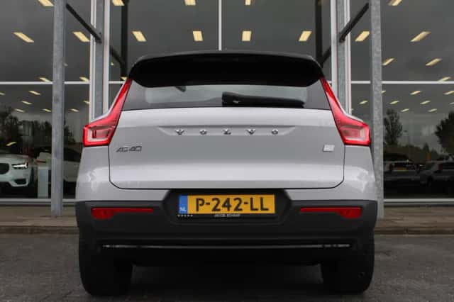 Volvo XC40 (2022) thumbnail 5