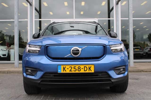 Volvo XC40 (2020) thumbnail 4