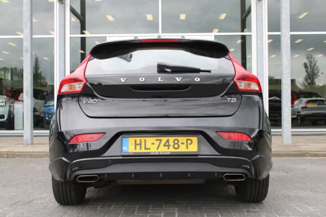 Volvo V40 (2015) thumbnail 5