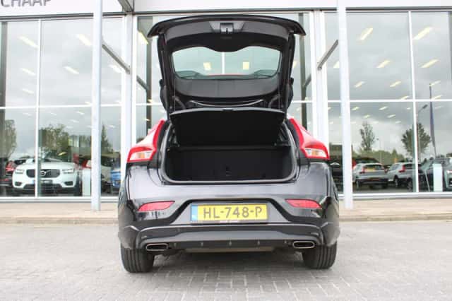 Volvo V40 (2015) thumbnail 6