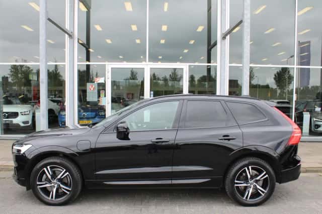 Volvo XC60 (2021) thumbnail 2
