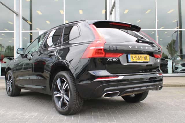 Volvo XC60 (2021) thumbnail 3