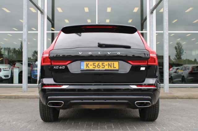Volvo XC60 (2021) thumbnail 5