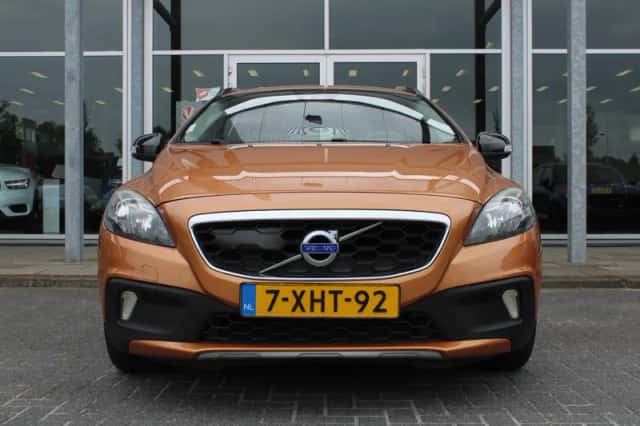 Volvo V40 (2014) thumbnail 4