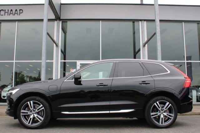 Volvo XC60 (2019) thumbnail 2