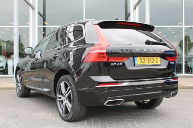 Volvo XC60 (2019) thumbnail 3