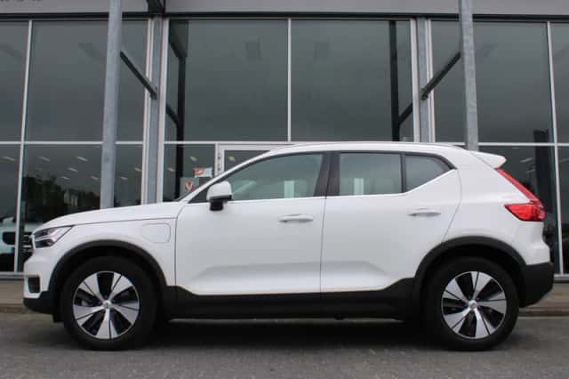 Volvo XC40 (2022) thumbnail 2