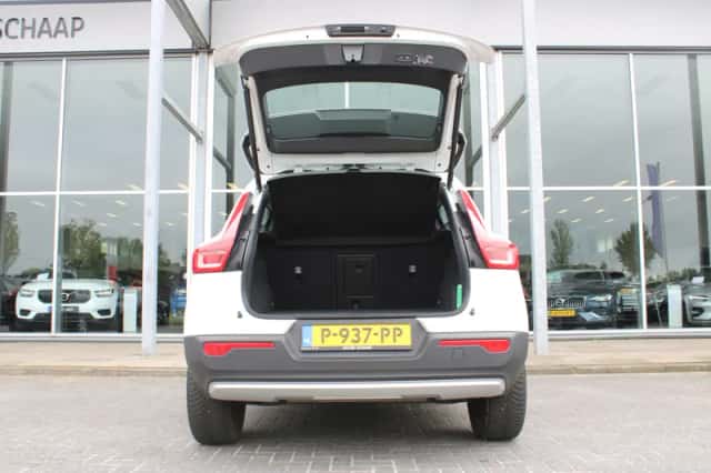 Volvo XC40 (2022) thumbnail 6