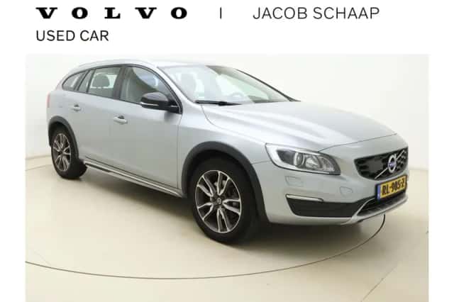 Volvo V60 (2018) thumbnail 1