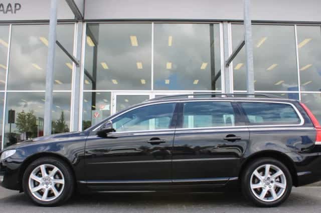 Volvo V70 (2015) thumbnail 2