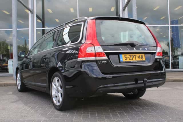 Volvo V70 (2015) thumbnail 3
