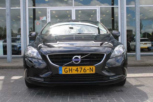 Volvo V40 (2015) thumbnail 4