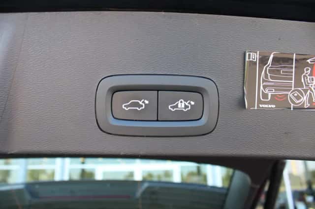 Volvo XC40 (2022) thumbnail 6