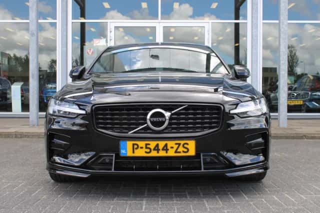 Volvo S60 (2023) thumbnail 4