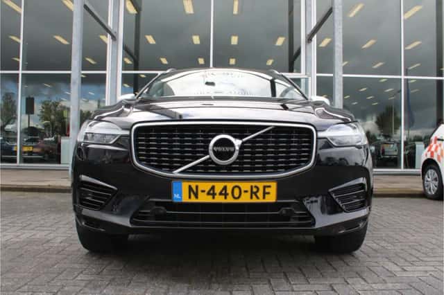 Volvo XC60 (2018) thumbnail 4