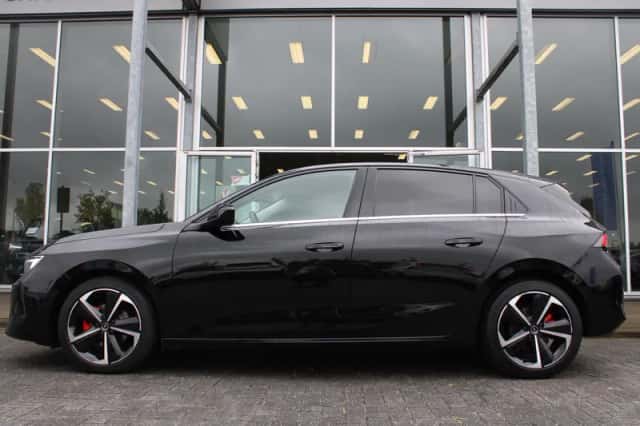 Opel Astra (2023) thumbnail 2