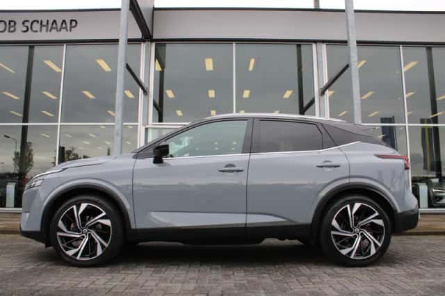 Nissan Qashqai (2022) thumbnail 2