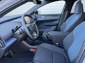 Volvo EX30 thumbnail 11