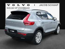 Volvo EX40 (2025) thumbnail 2