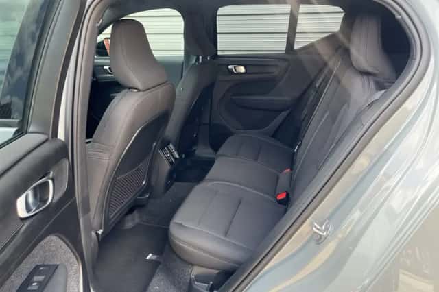 Volvo EX40 (2025) thumbnail 12