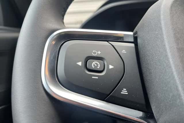 Volvo EX40 (2025) thumbnail 19